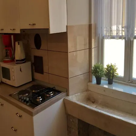 Apartman Lukrecija Apartment